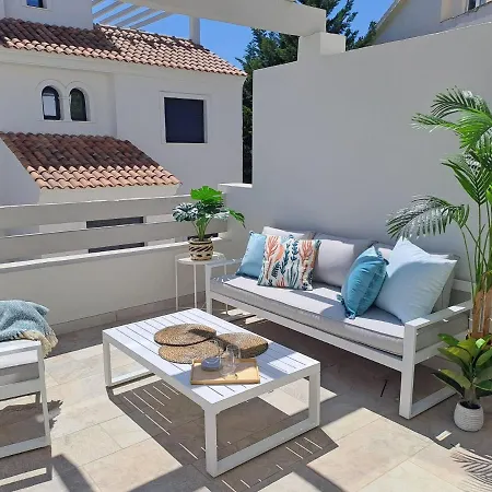 Noctua House Campanario * Estepona